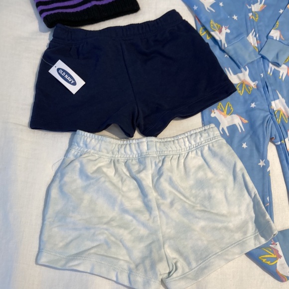 NWT Old Navy bundle for 3 years old little kid - Picture 8 of 16